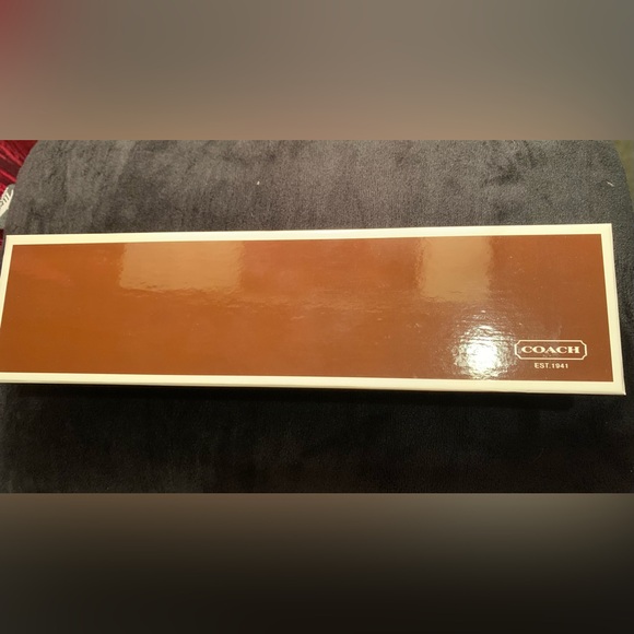 Coach watch - Picture 3 of 4